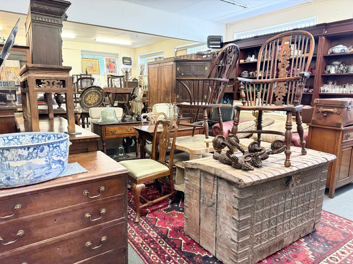 How to Bid at Auction (Without Feeling Out of Your Depth)