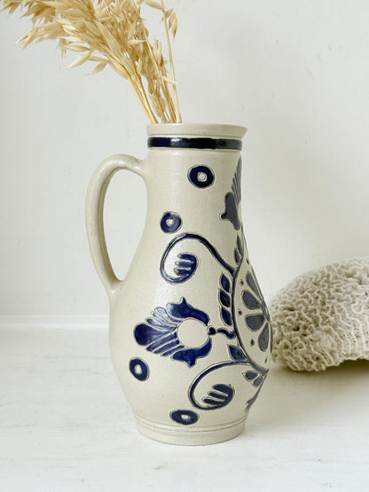 Williamsburg Pottery salt glaze stoneware jug with cobalt blue scratch decoration, handle and original certificate