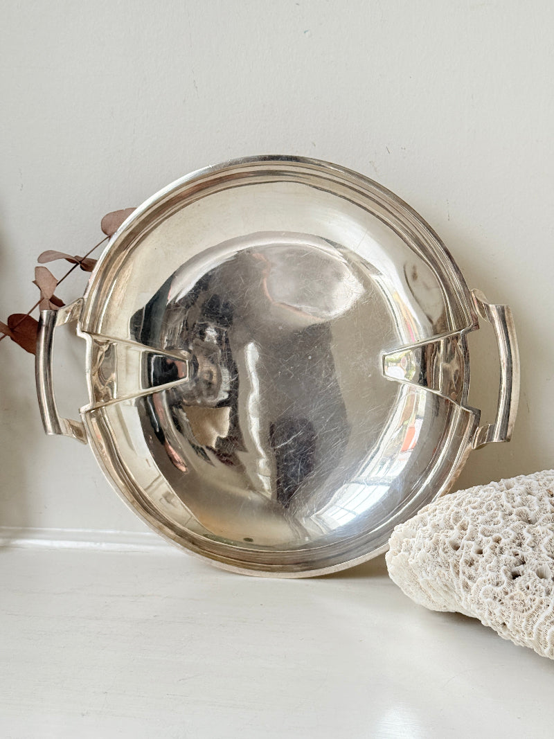 Art Deco silver plate serving dish with stepped handles on a white surface, Goldsmiths and Silversmiths Company Regent Plate