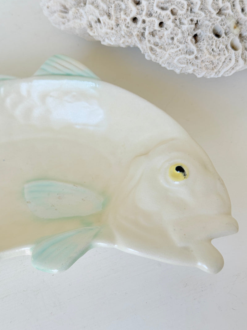 Vintage Shorter and Son fish serving dish in cream with pale green detail, photographed on a white surface