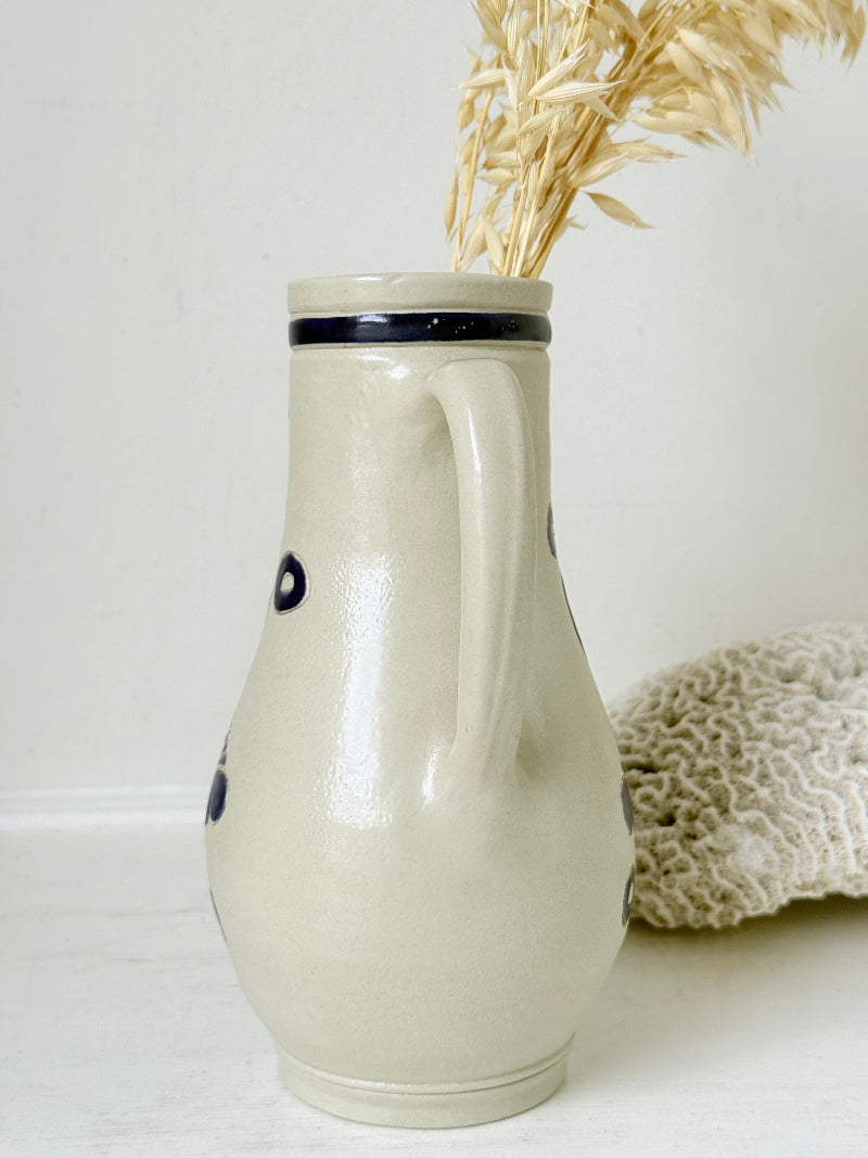 Williamsburg Pottery salt glaze stoneware jug with cobalt blue scratch decoration, handle and original certificate