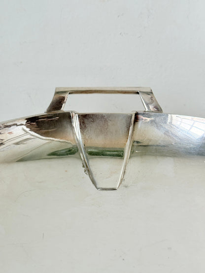 Art Deco silver plate serving dish with stepped handles on a white surface, Goldsmiths and Silversmiths Company Regent Plate