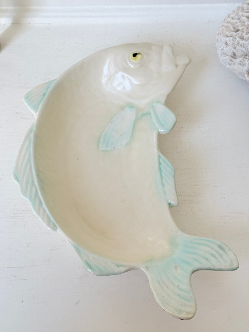 Vintage Shorter and Son fish serving dish in cream with pale green detail, photographed on a white surface