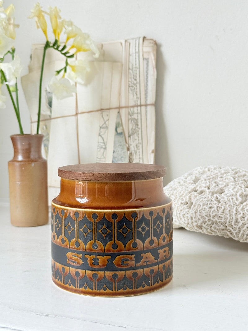 Vintage Hornsea Pottery Heirloom sugar canister in brown glaze with embossed pattern, wooden lid and 1970s kitchen style