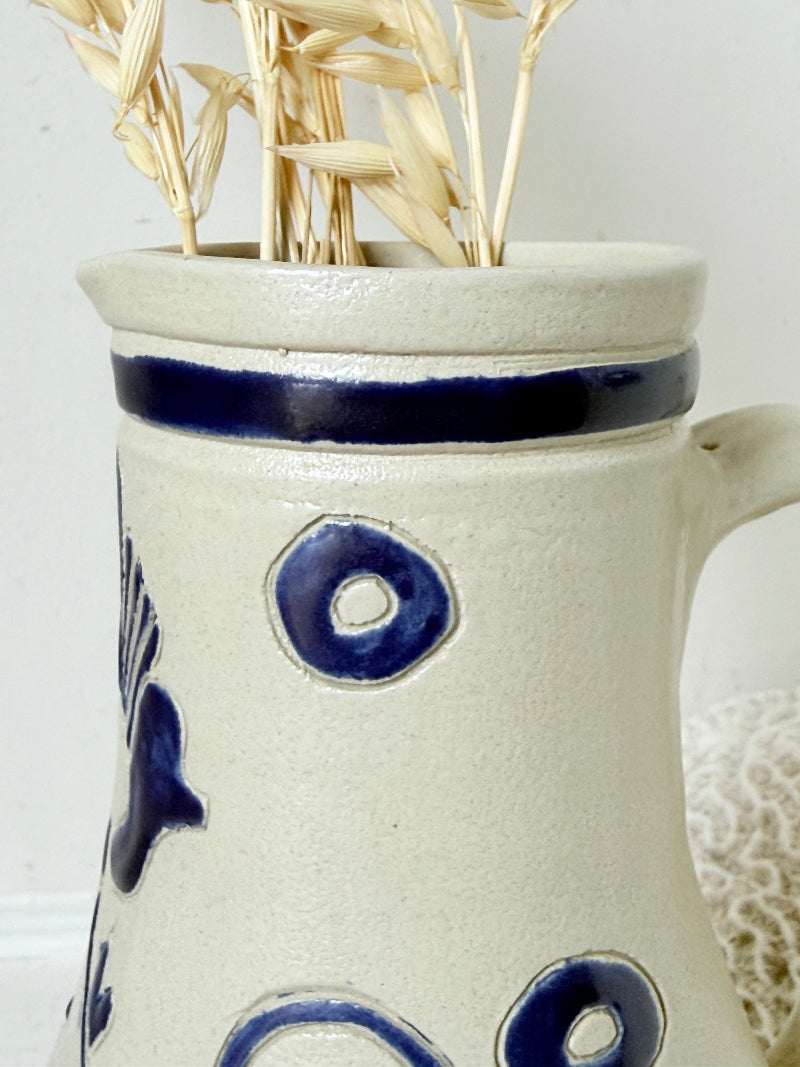 Williamsburg Pottery salt glaze stoneware jug with cobalt blue scratch decoration, handle and original certificate